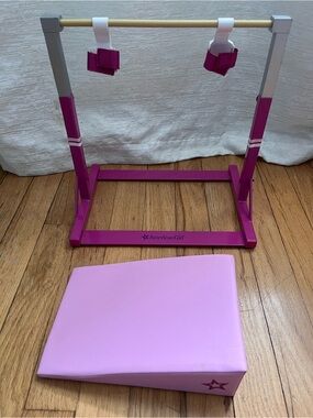 American girl gymnastics bar and wedge
Mat. Retired and hard to find item EUC